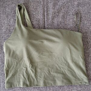 Lulu Lemon ribbed asymmetrical yoga tank in green size 10